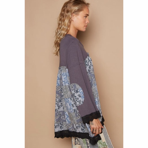 POL Charcoal Print Boho Lace Scallop Hem Long Sleeve Loose Fit Top - Picture 5 of 6
